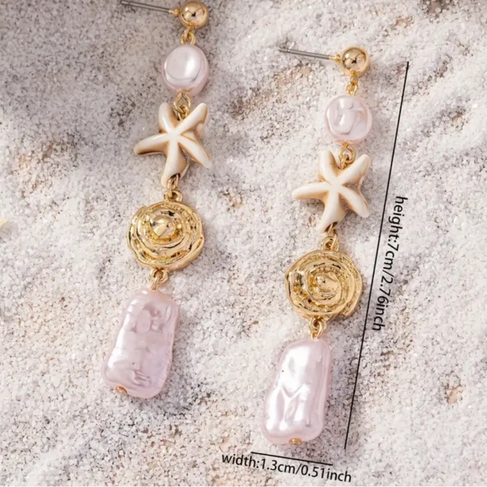NWTs Gold Tone Beachy Boho Stud Style Drop Earrings - Starfish and Shell charms - Picture 2 of 3